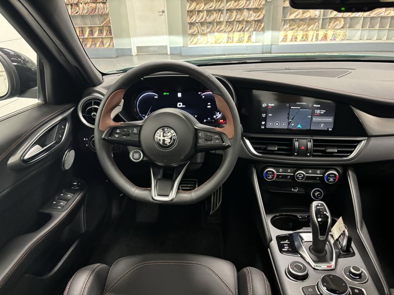 New 2025 Alfa Romeo Giulia Intensa AwdImage 16