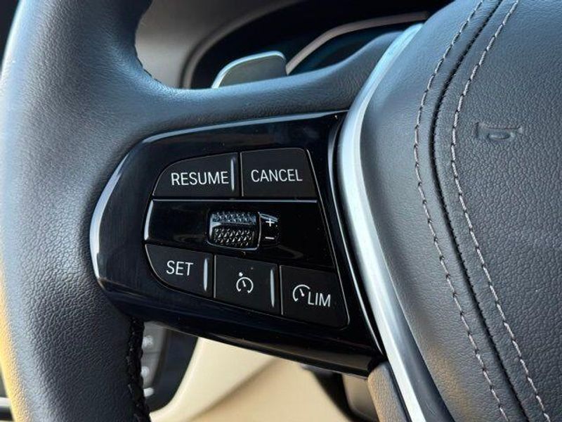 Used 2023 BMW 5 Series 530e iPerformanceImage 24