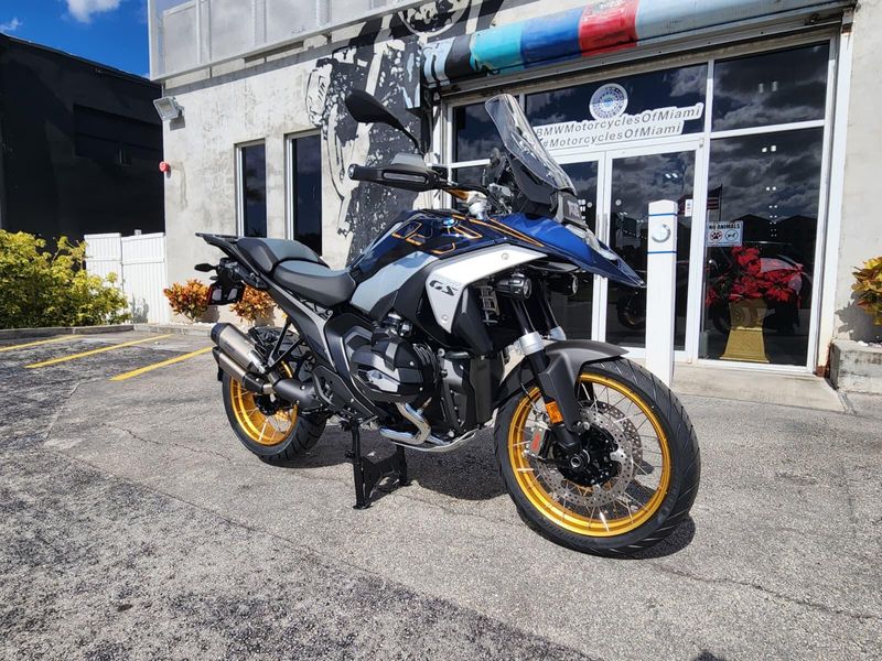 2026 BMW R 1300 GSImage 10