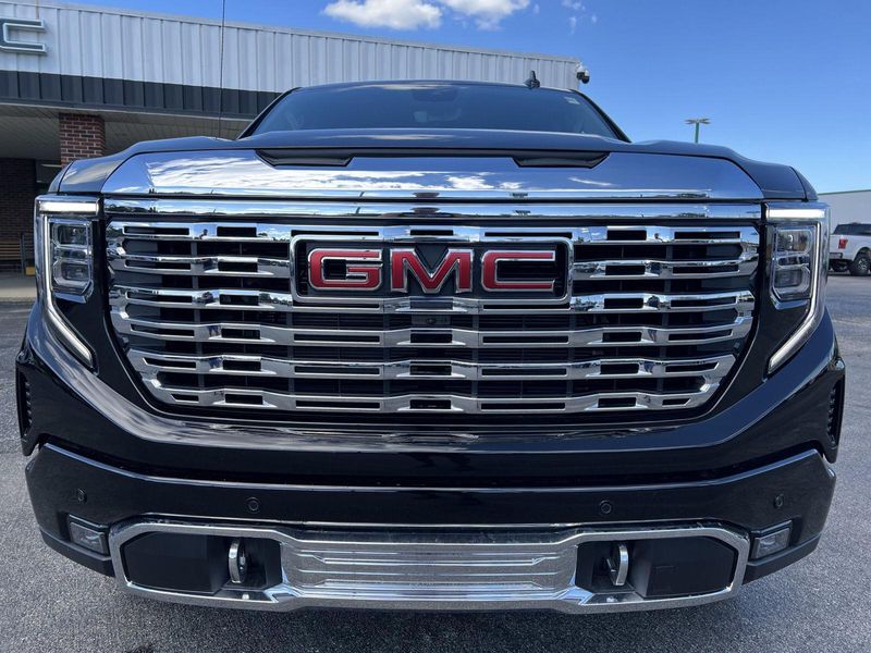 2026 Gmc Sierra 1500 Denali photo 9