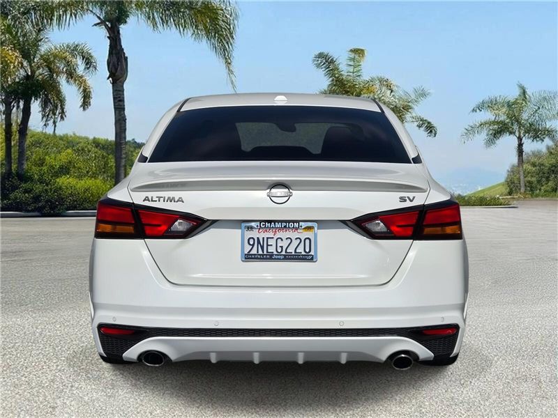 2024 Nissan Altima 2.5 SV photo 4