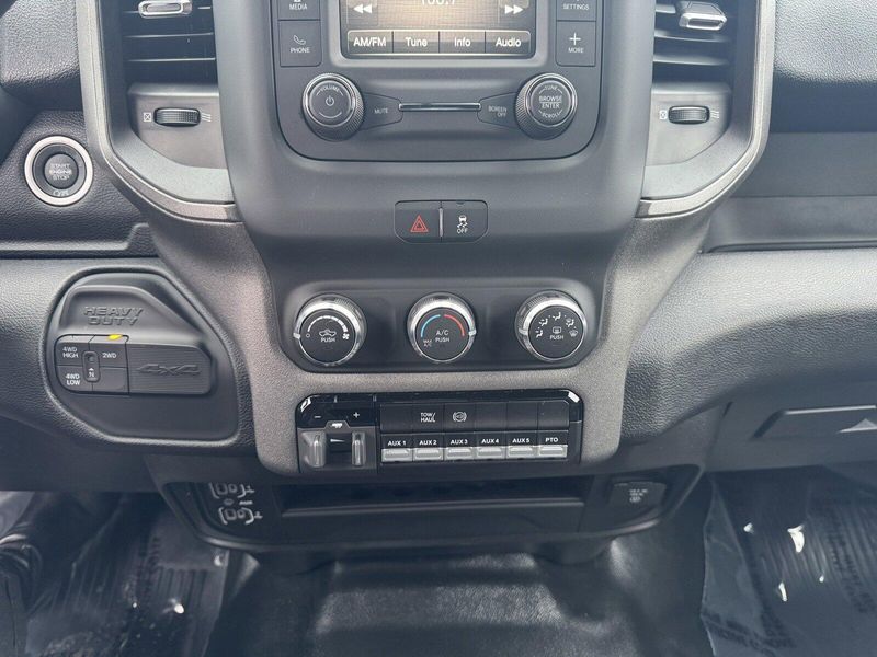 2024 RAM 5500 Chassis Cab TradesmanImage 21