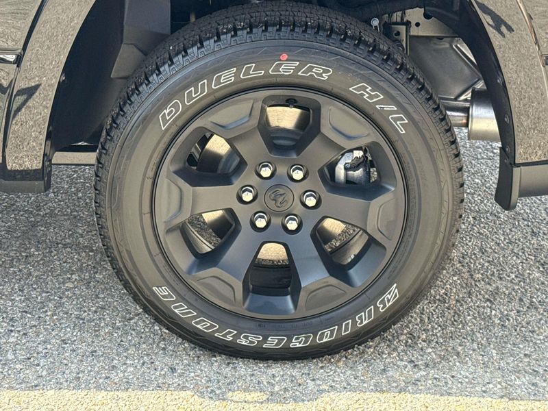 New 2026 RAM 1500 Big Horn Crew Cab 4x4 5'7' Box
