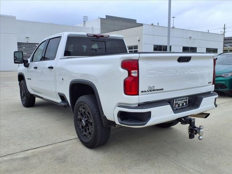 2022 Chevrolet Silverado 2500HD LTZImage 2