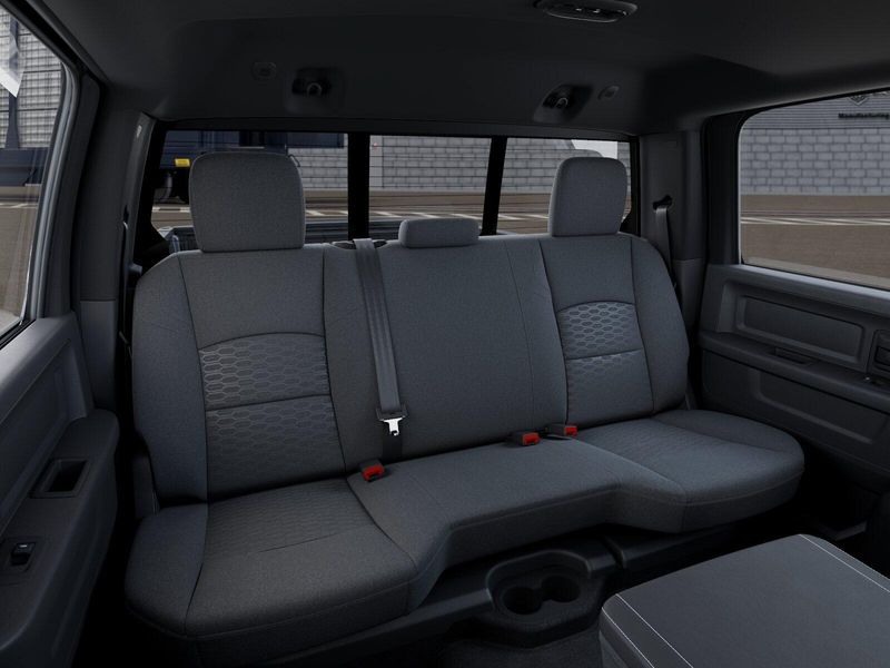 New 2026 RAM 2500 Black Express Crew Cab 4x4 6