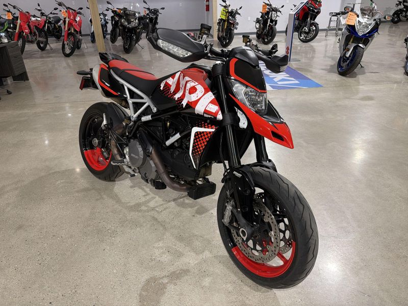 Used 2022 Ducati HYPERMOTARD 950 RVE Image 11