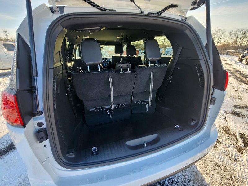 New 2026 Chrysler Voyager Lx