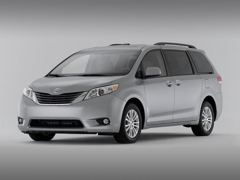Used 2014 Toyota Sienna LEImage 1