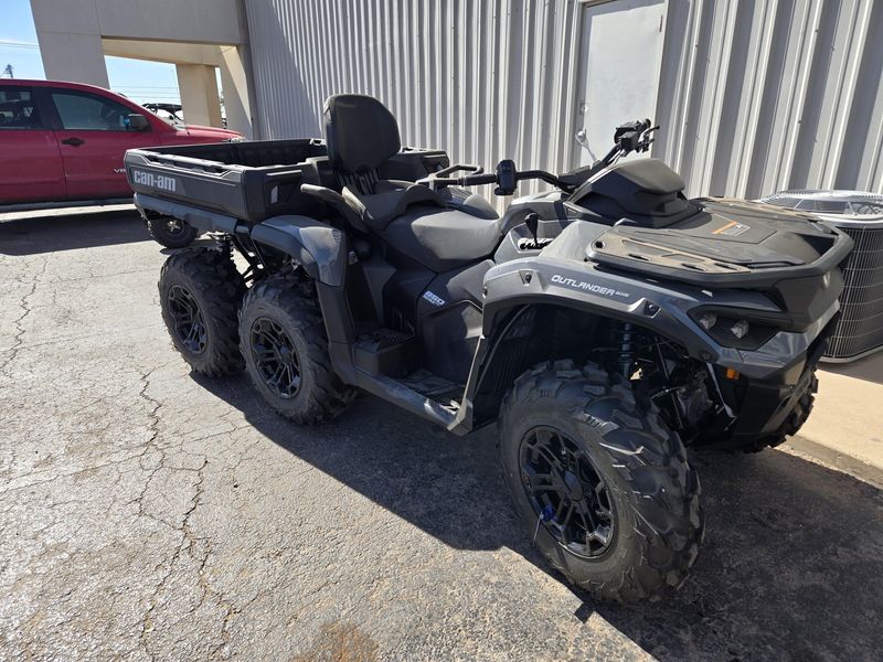 NEW 2026 CAN-AM OUTLANDER MAX 6X6 DPS 850 Image 1