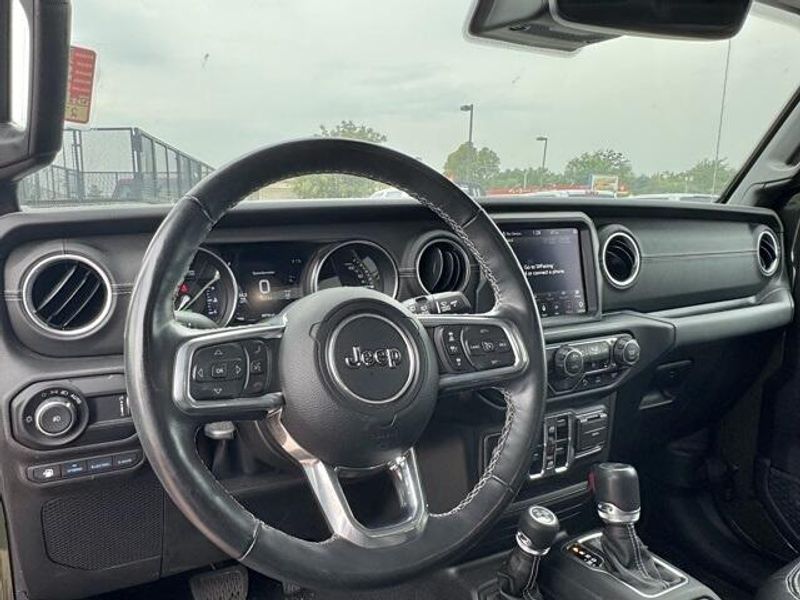 2023 Jeep Wrangler Sahara 4xe photo 10