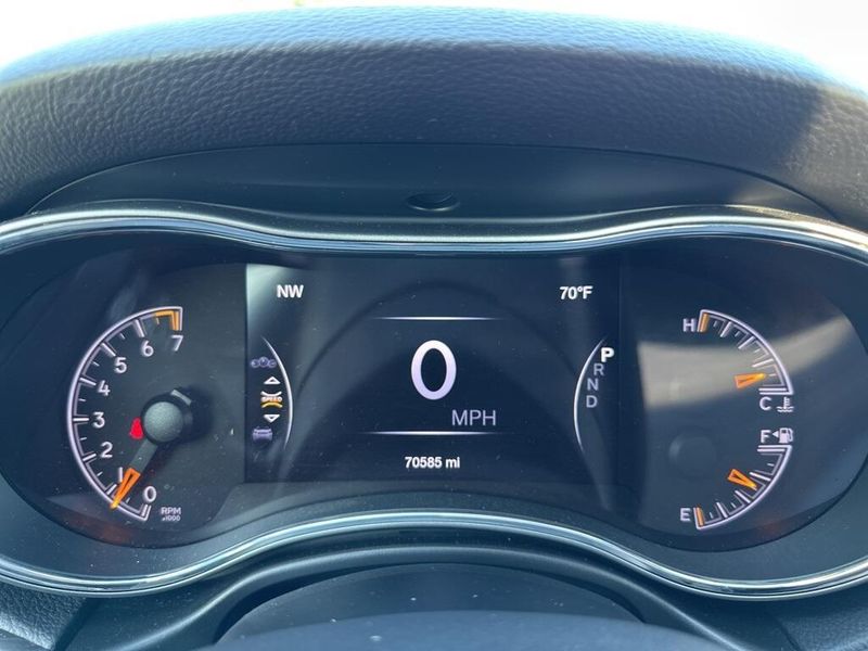 2019 Jeep Grand Cherokee Altitude photo 20