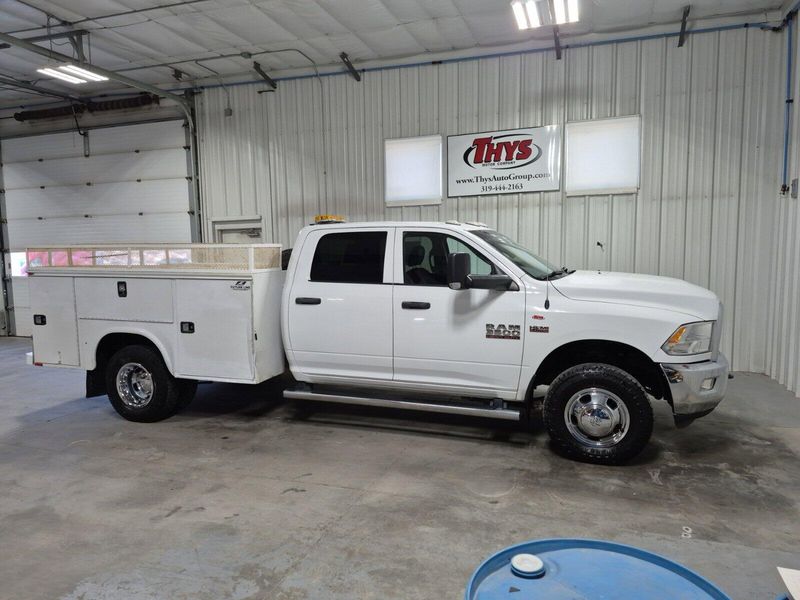 2018 RAM 3500 Chassis TradesmanImage 2