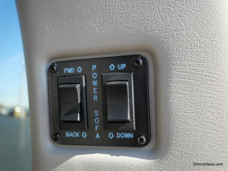 2020 Chevrolet Express Cargo Image 12
