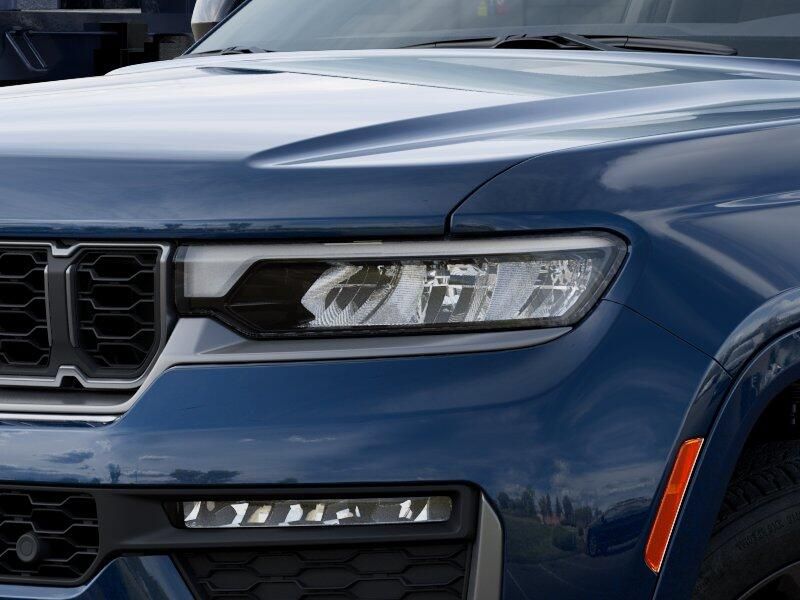 New 2026 Jeep Grand Cherokee Limited Reserve 4x4Image 6