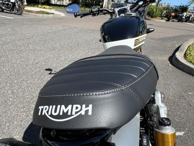 2025 Triumph Speed Twin 1200 RS - SAPPHIRE BLACK 