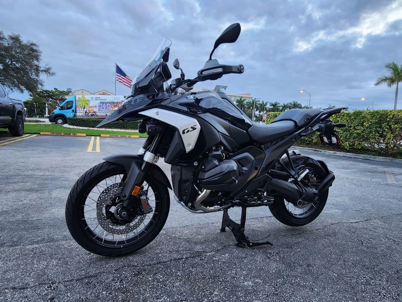 2026 BMW R 1300 GSImage 4