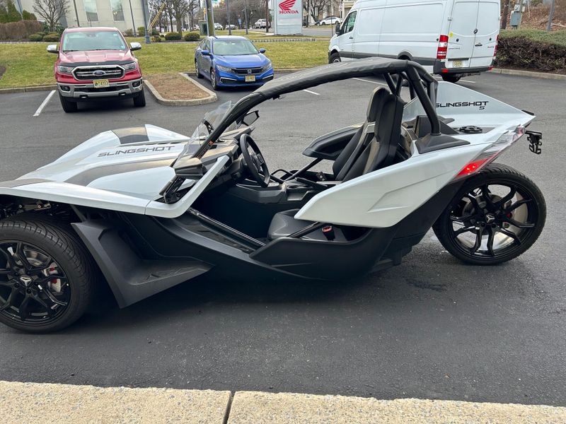 2023 Polaris Slingshot SImage 2