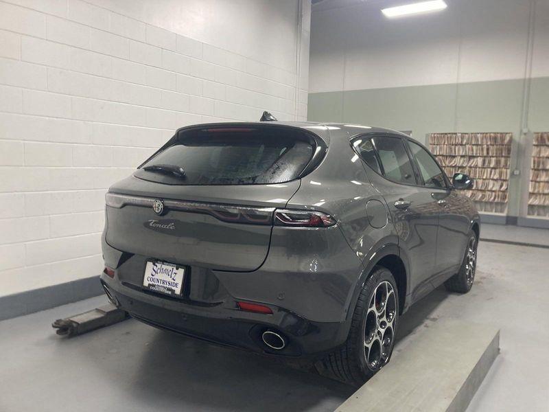 New 2024 Alfa Romeo Tonale Veloce EawdImage 4