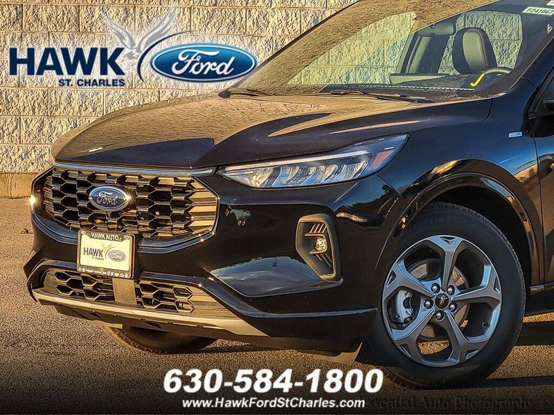2024 Ford Escape ST-Line Select photo 2