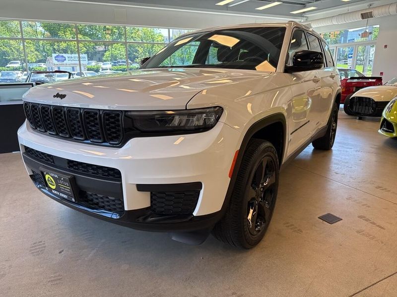 2022 Jeep Grand Cherokee L Altitude