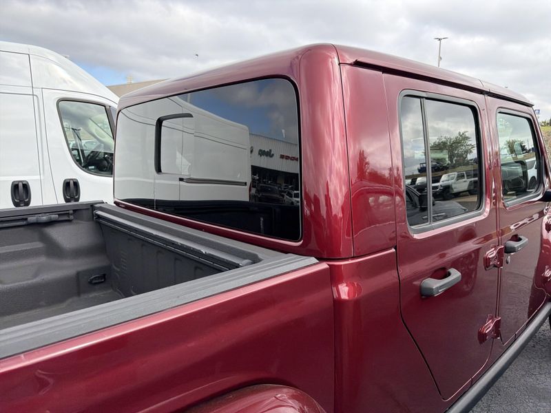 Used 2021 Jeep Gladiator MojaveImage 8