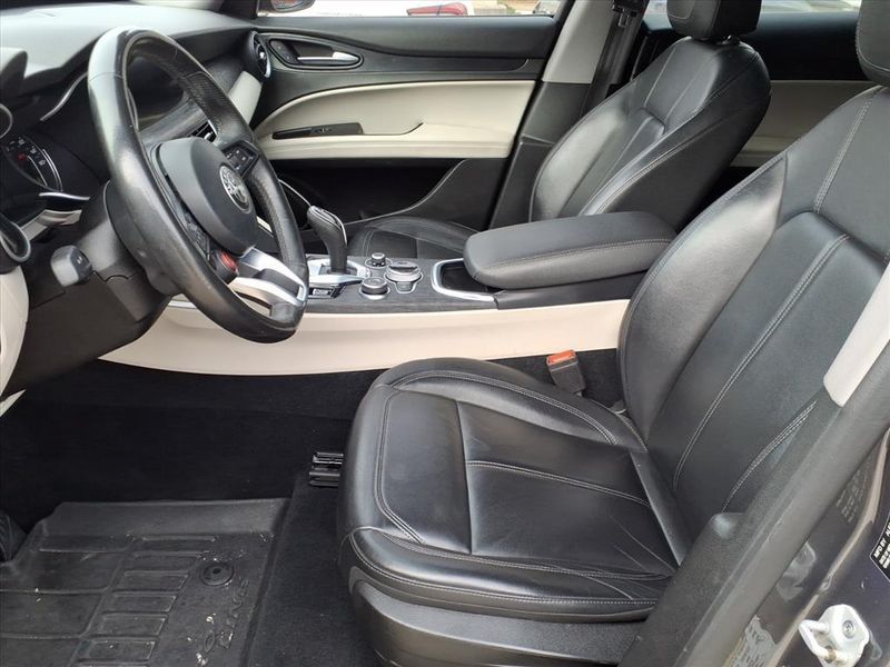 Used 2020 Alfa Romeo Stelvio Image 16