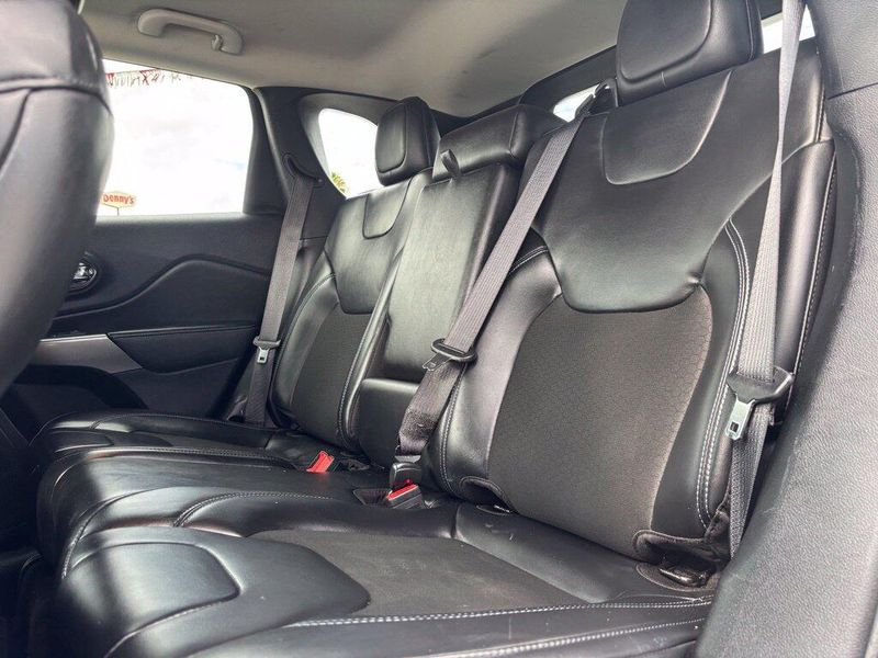 Used 2020 Jeep Cherokee Latitude PlusImage 10