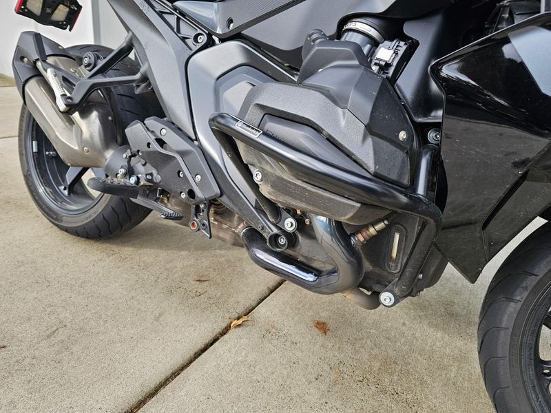 2026 BMW R 1300 RS - BLACK STORM METALLIC - TRIPLE BLACK
