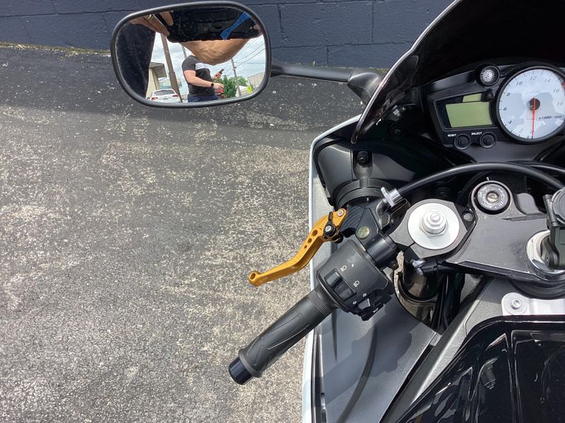 2005 Yamaha YZF R6 