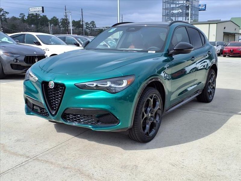 2025 Alfa Romeo Stelvio SprintImage 7