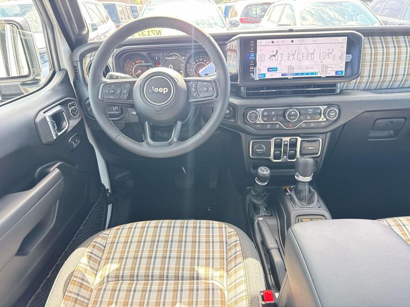 New 2026 Jeep Wrangler 4-door 85th Anniversary Edition