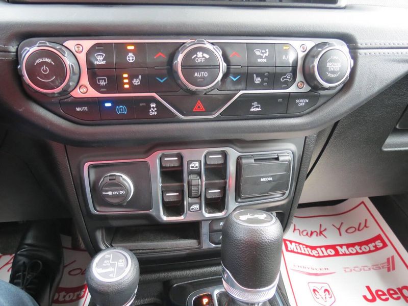 Used 2025 Jeep Wrangler 4xE Backcountry 4x4 4dr SUVImage 14