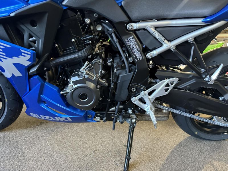New 2026 Suzuki GSX-8R Image 13
