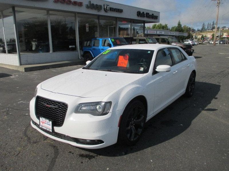 2021 Chrysler 300 300SImage 2