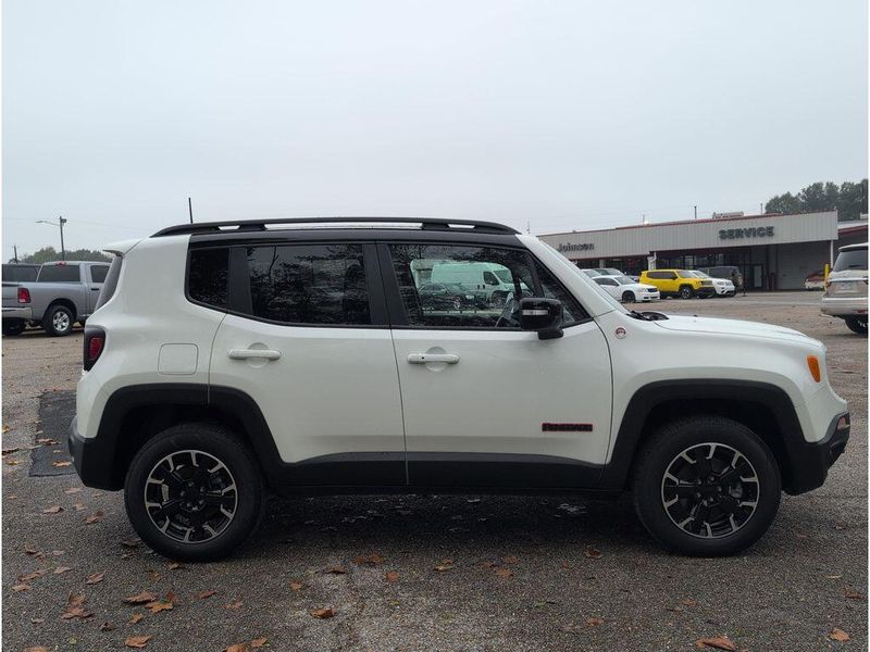 Used 2023 Jeep Renegade TrailhawkImage 6