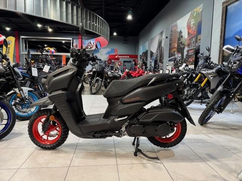 2025 Yamaha ZUMA 125 Image 2