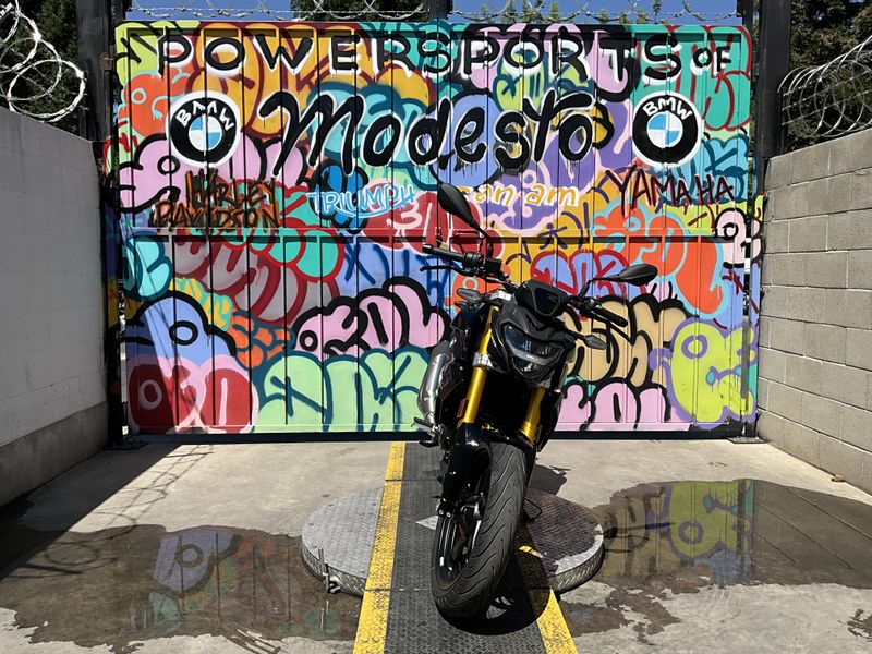 New 2025 BMW G 310 R Image 2