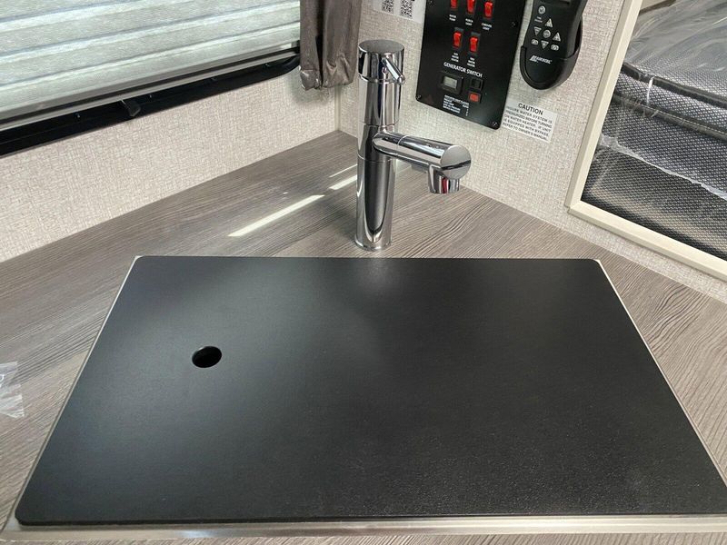 New 2025 ARCTIC FOX 811 W/Gen Image 11