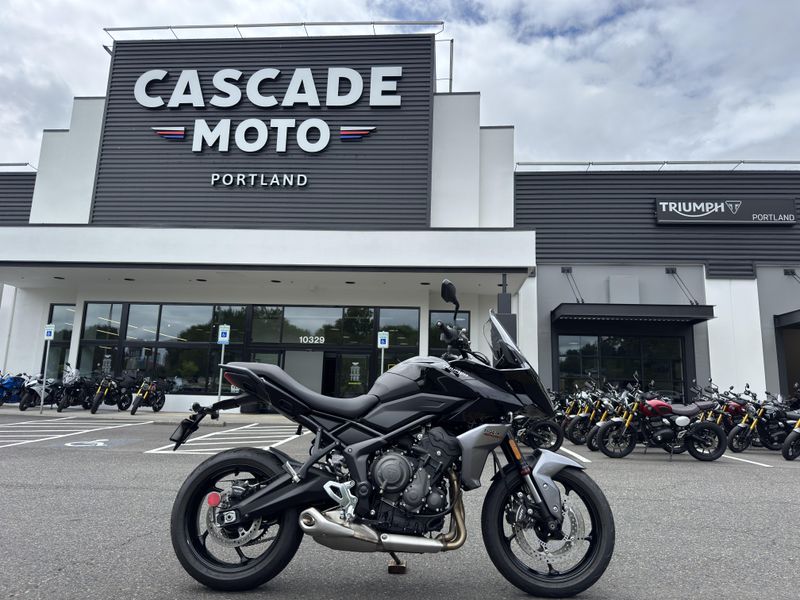 2024 Triumph Tiger Sport 660 - JET BLACK - GRAPHITE 