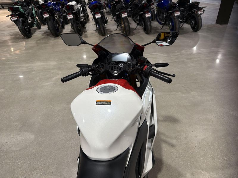 New 2026 Yamaha YZF-R3 ABS Image 25