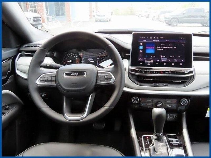 2025 Jeep Compass LimitedImage 10