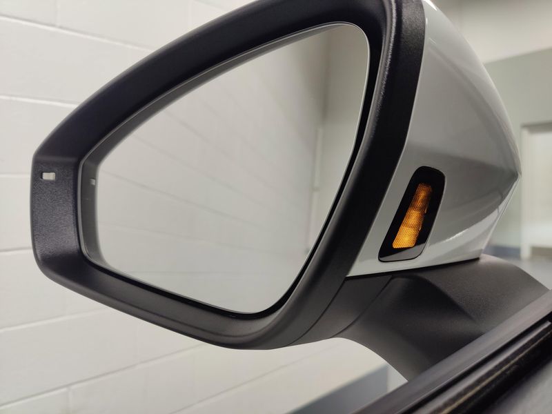 2023 Volkswagen ID.4 62kW All ElectricImage 6