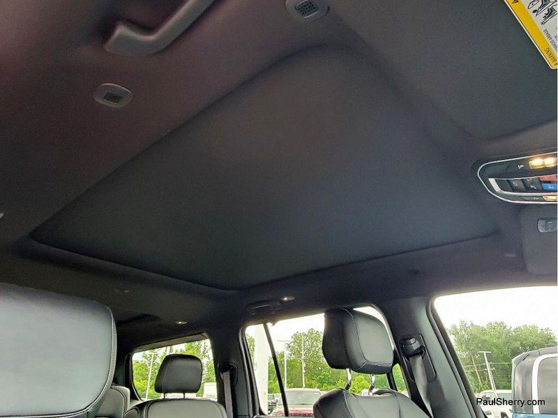 2024 Jeep Wagoneer Series II CarbideImage 22