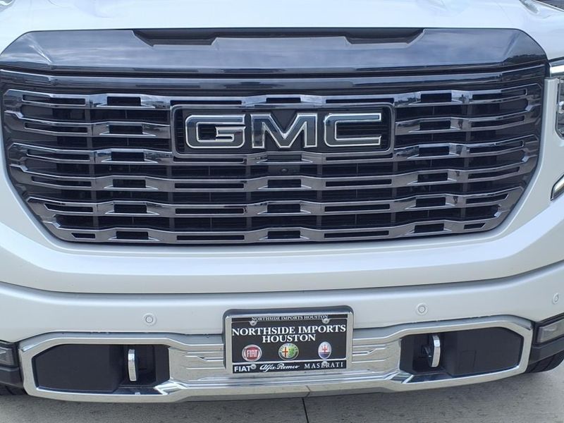 2024 GMC Sierra 1500 Denali UltimateImage 10