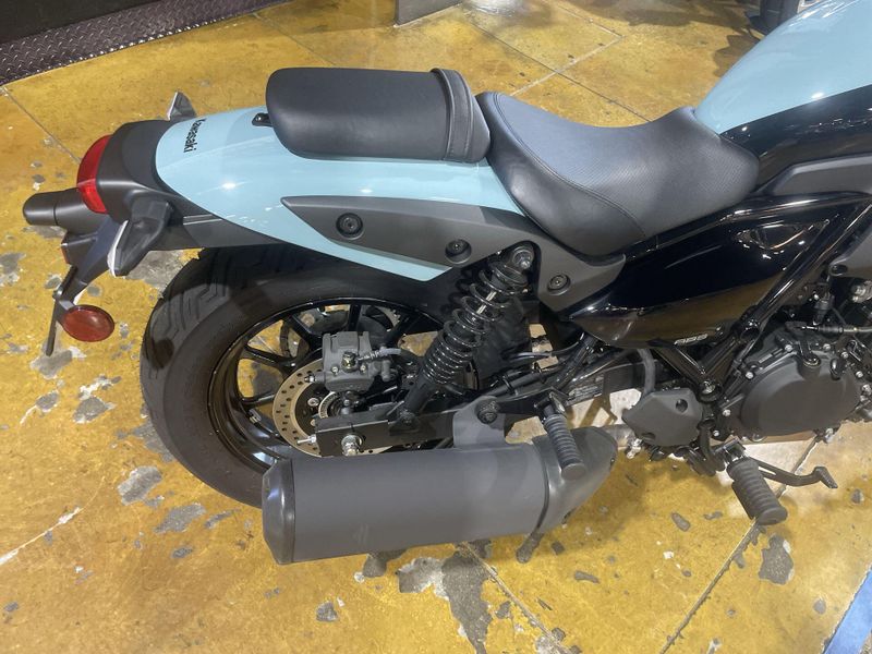 New 2025 Kawasaki ELIMINATOR SE ABS Image 13