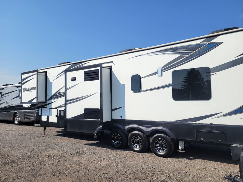 Used 2017 GRAND DESIGN MOMENTUM M- 388M Image 5