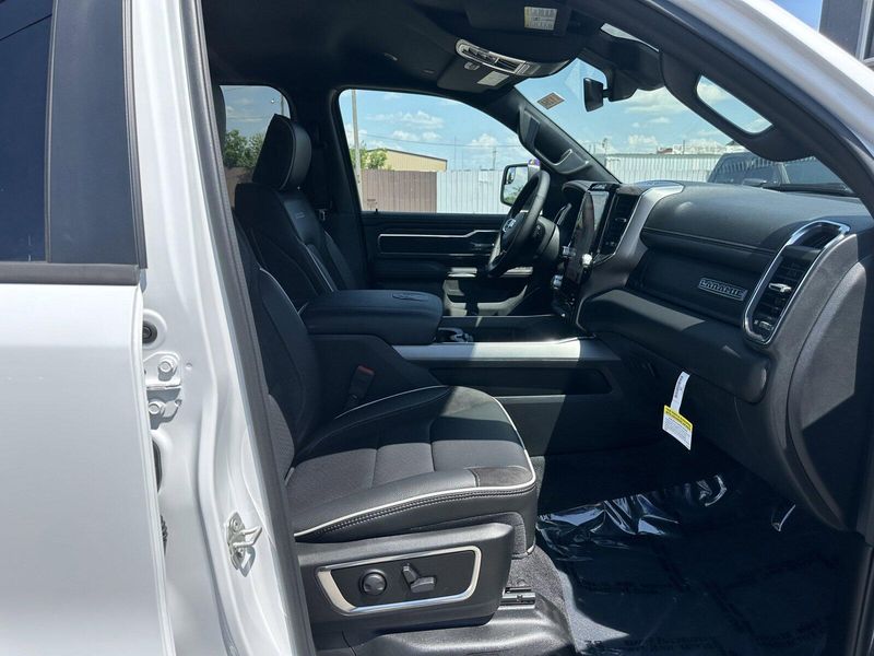 2025 RAM 1500 LaramieImage 11