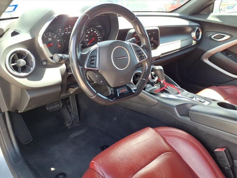 Used 2018 Chevrolet Camaro SSImage 4