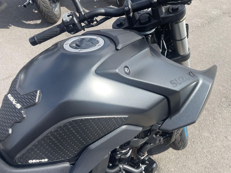 Used 2024 Suzuki GSX-8S CA Image 15