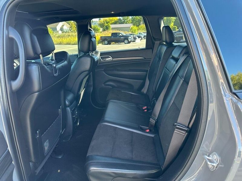 2020 Jeep Grand Cherokee Altitude photo 12